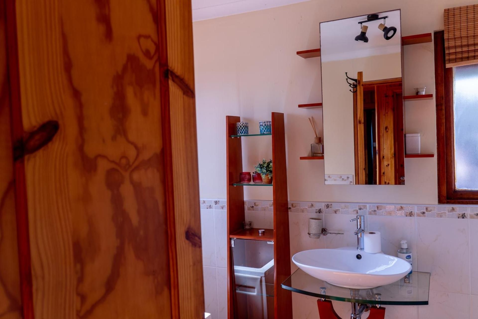 Surf Lodge South Africa Bed in 7-Bed Dormitory Room 2