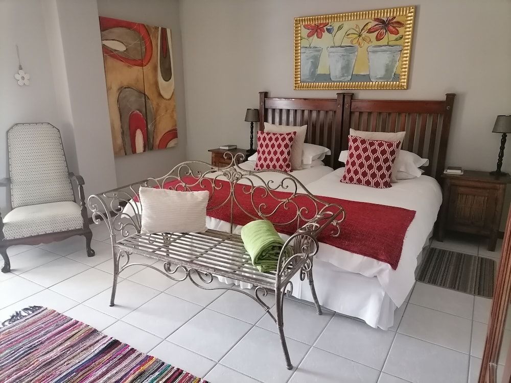 Standard Suite, 1 Bedroom (Bella Twin Bed Room - Shower Only)