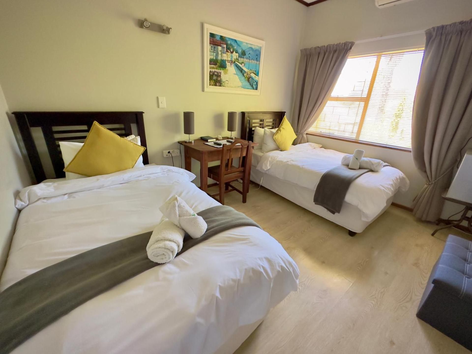 Business Queen Room