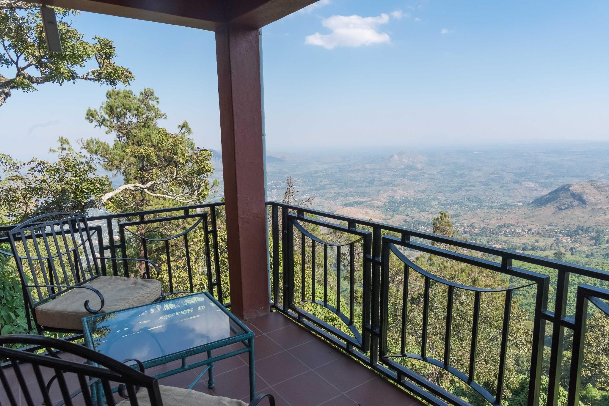 Sunbird Ku Chawe Deluxe Hillside Room 3