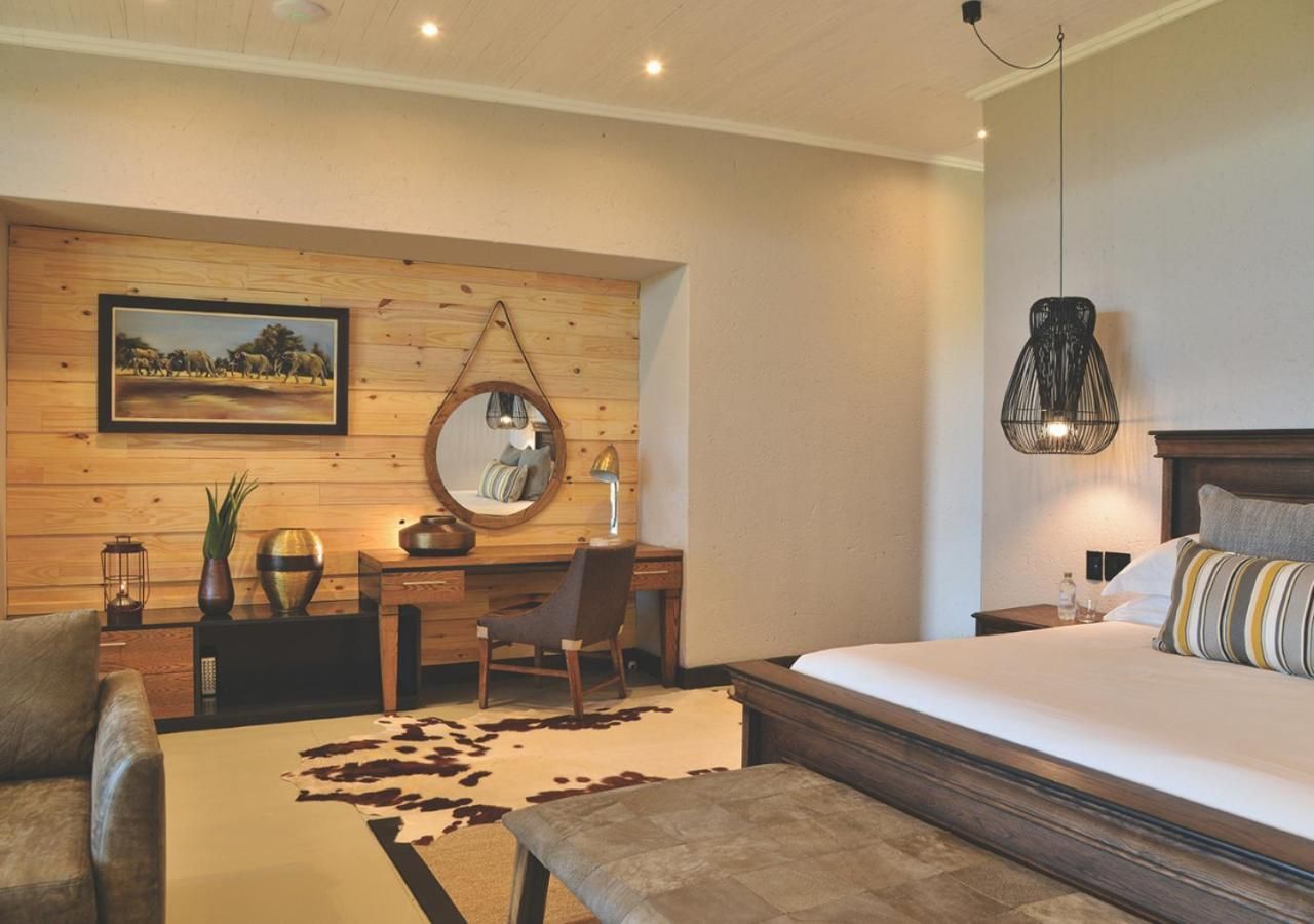 Deluxe King Suite