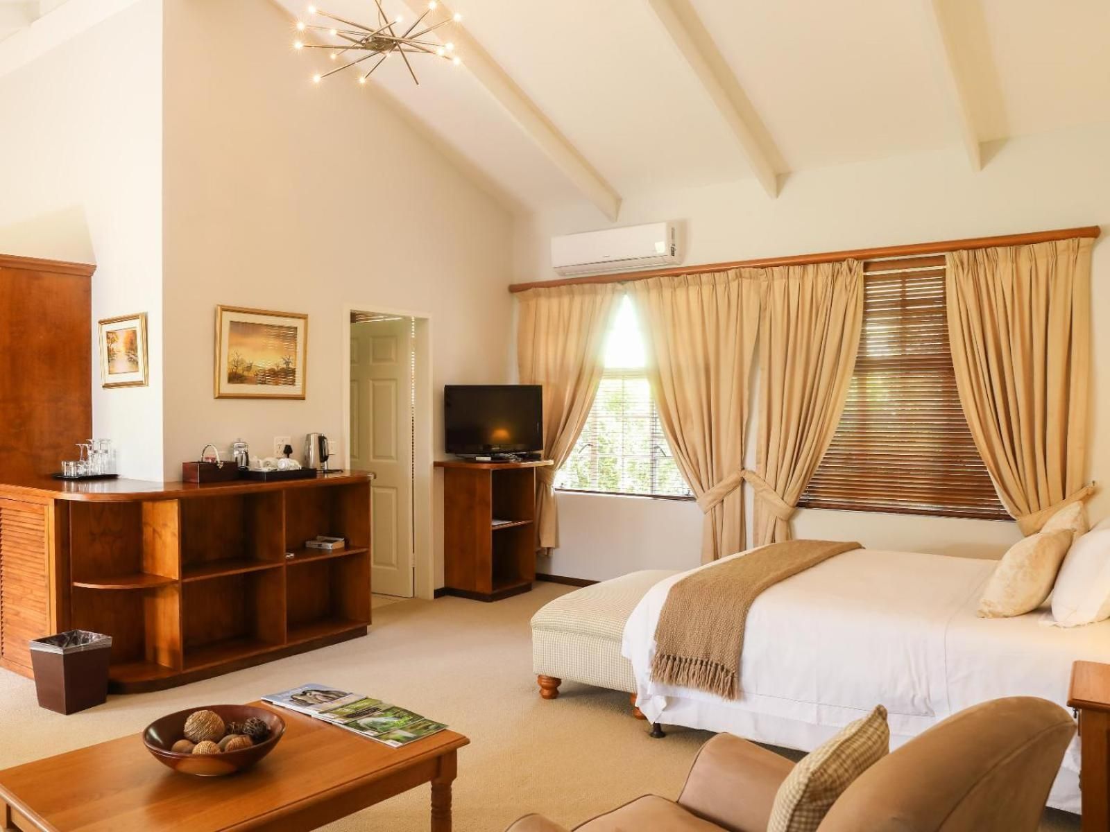 Honeymoon Queen Room