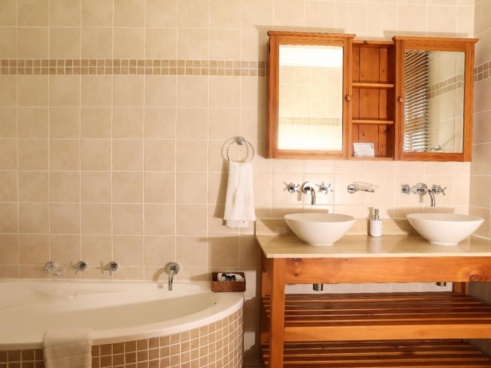 Honeymoon Queen Room