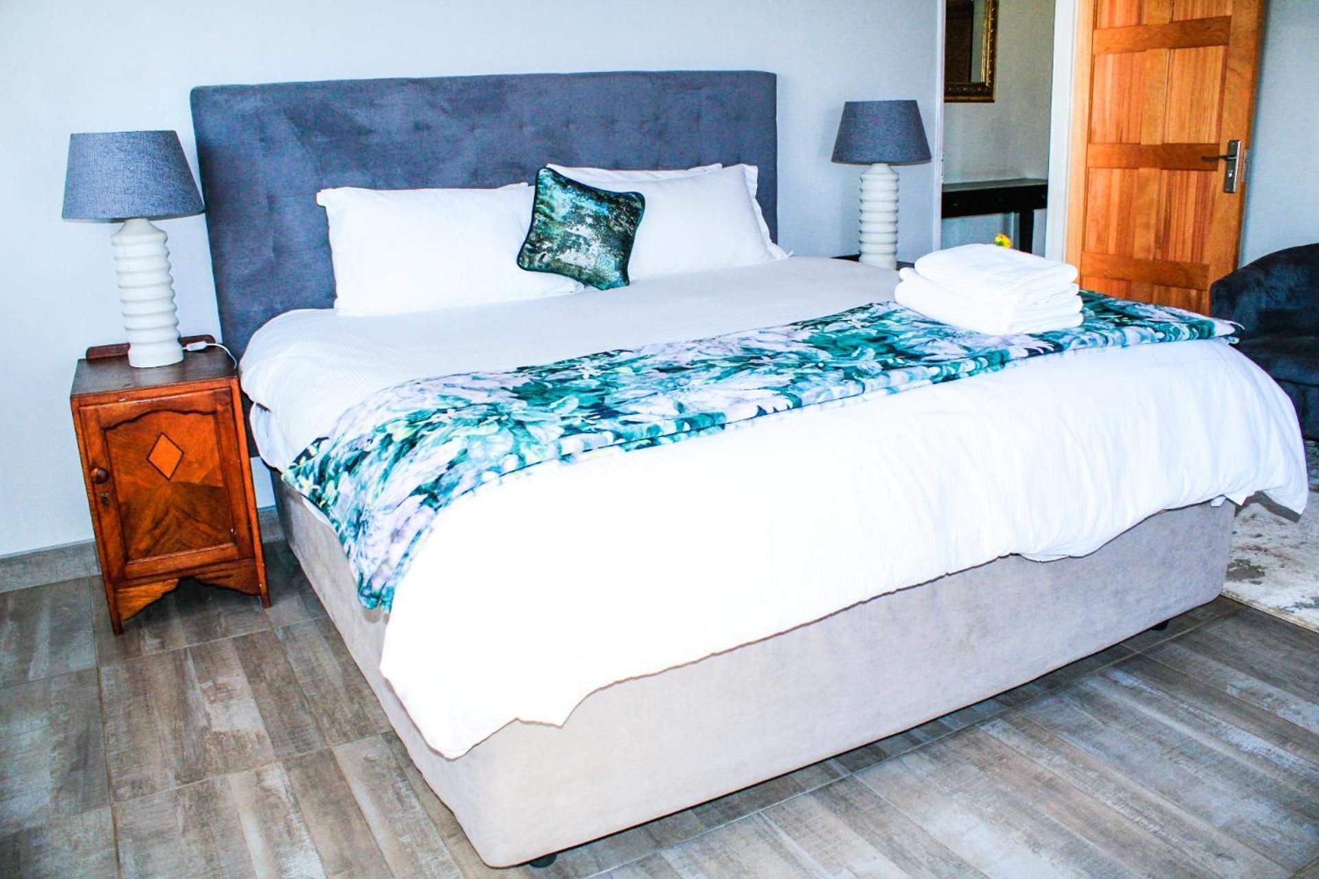 Harnham Mountain Lodge Three-Bedroom Chalet