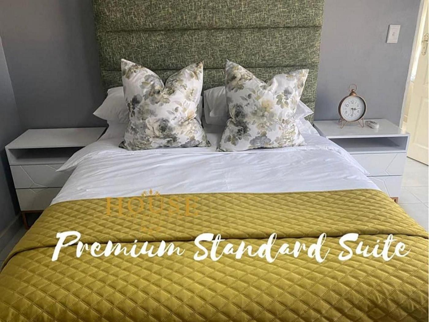 Premium Queen Room