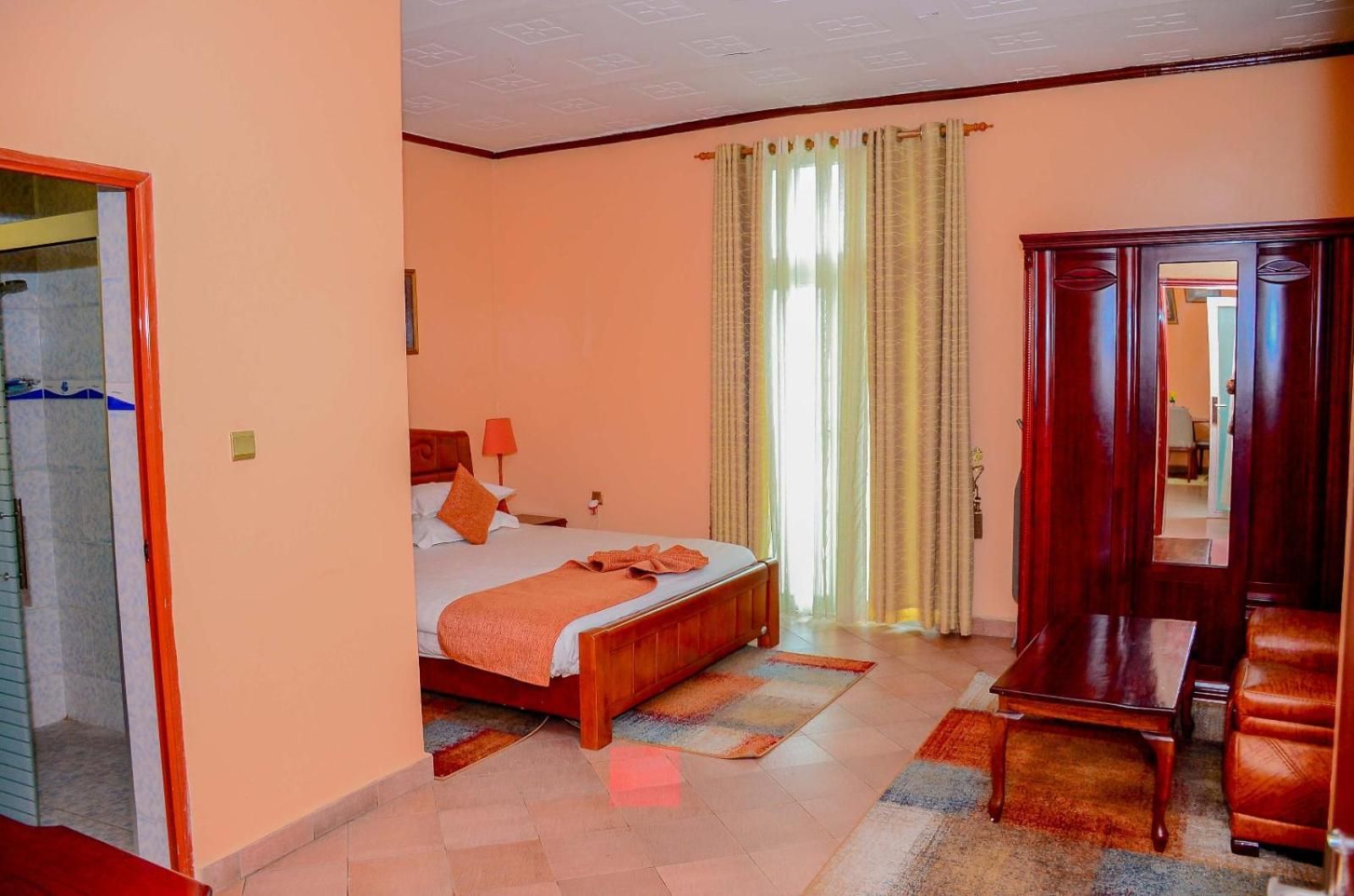 One-Bedroom Apartment with Park View