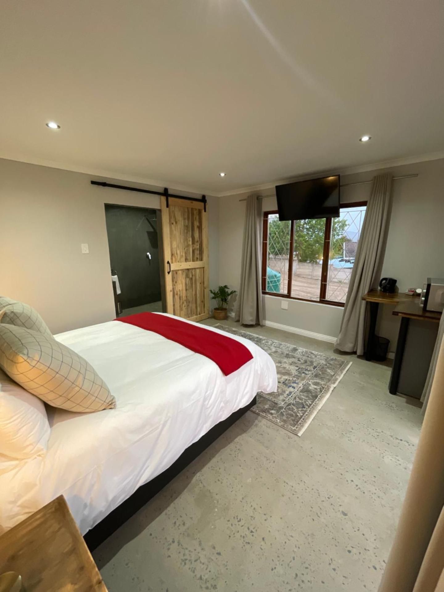Standard Queen Room