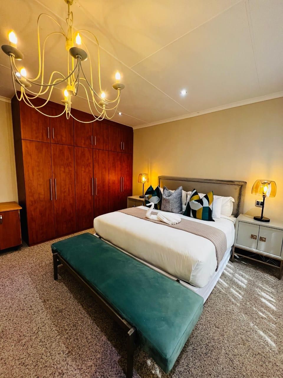 Business King Room
