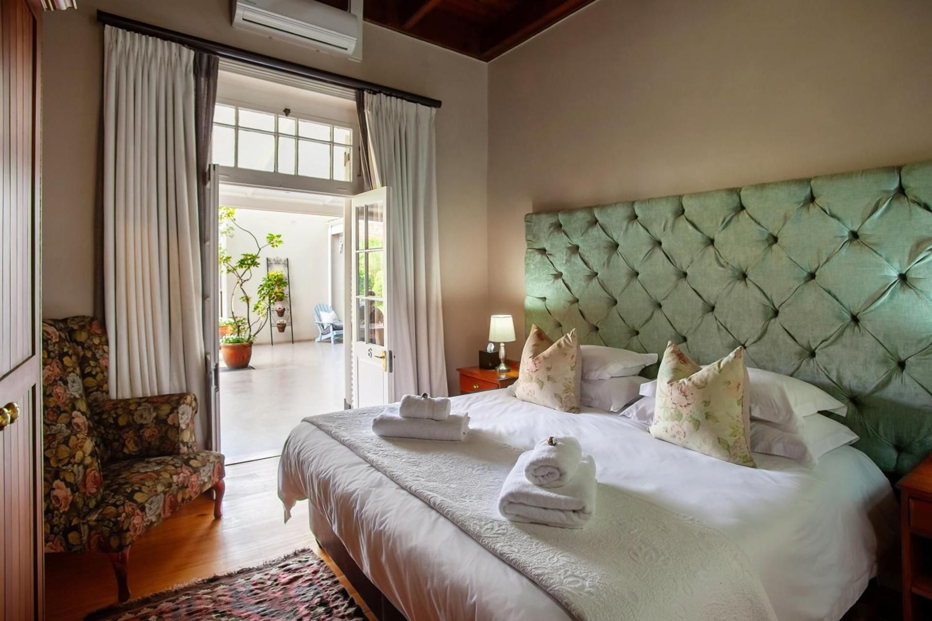 Deluxe Double or Twin Room with Pool View