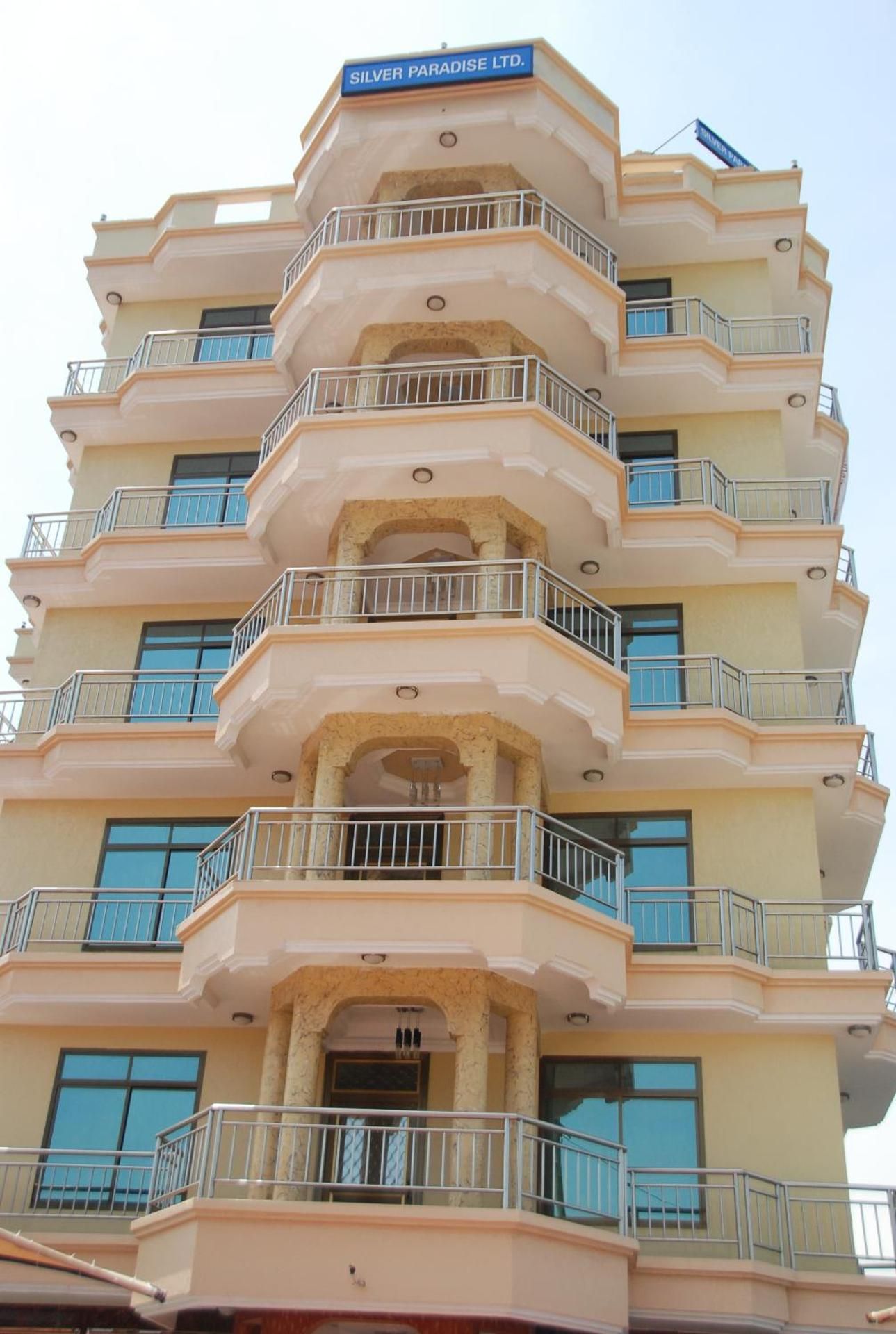 Silver Paradise Hotel