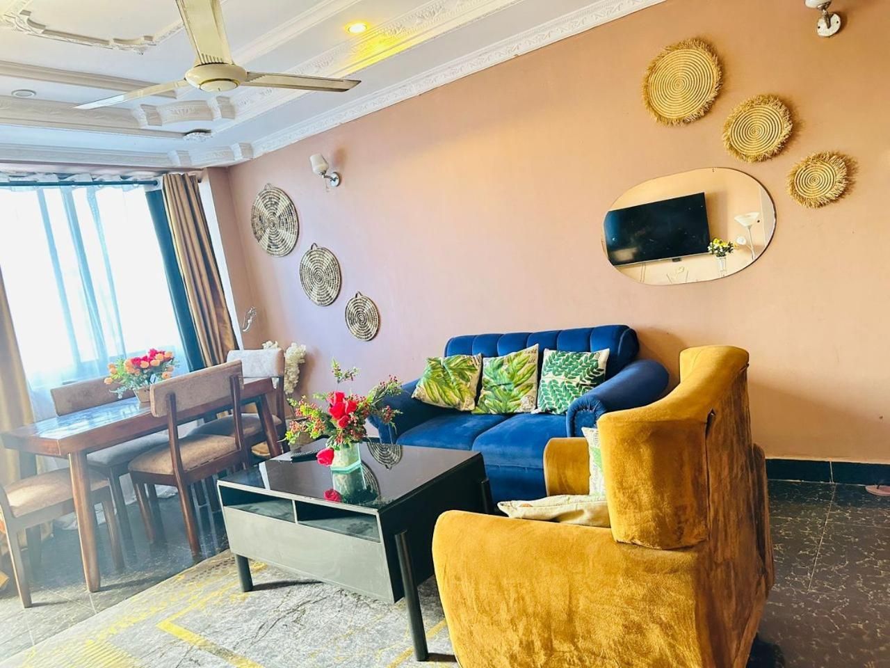 shared lounge/tv area