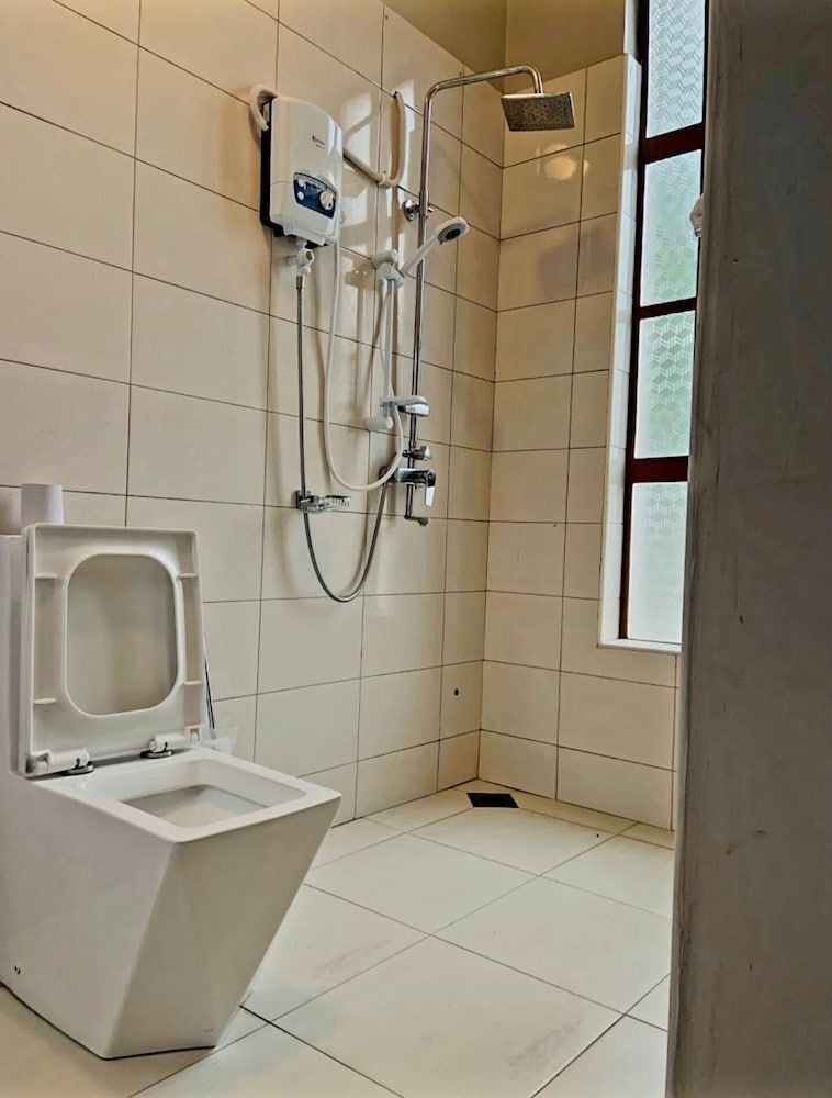 Simba Villa Deluxe Double Room 6