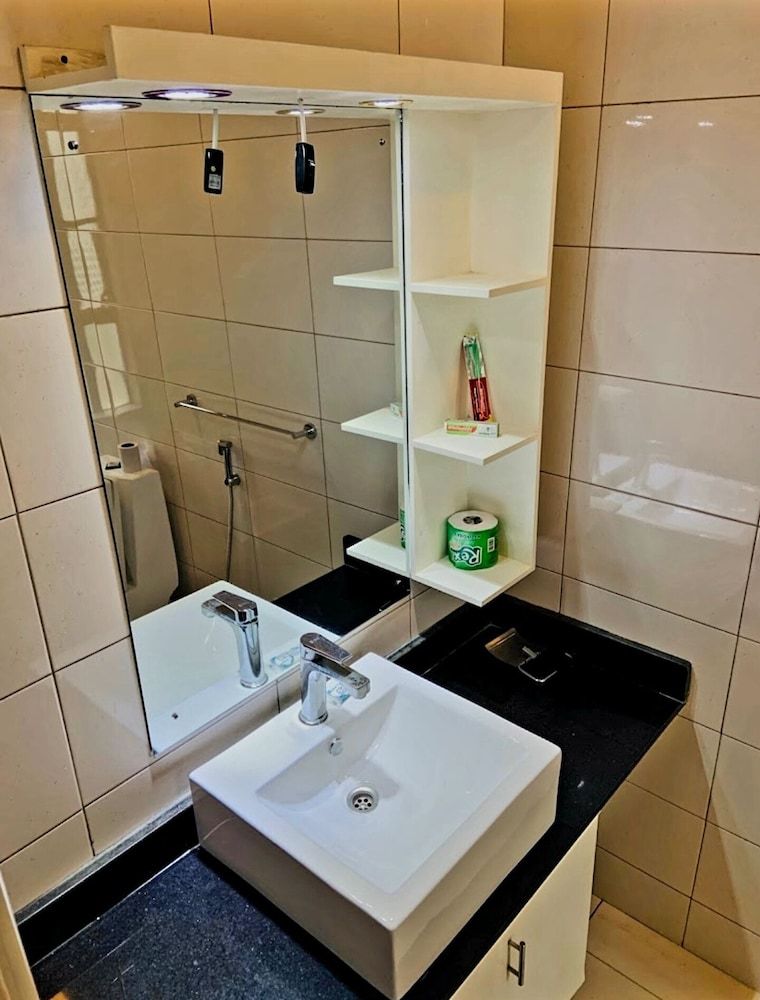 Simba Villa Deluxe Double Room 7