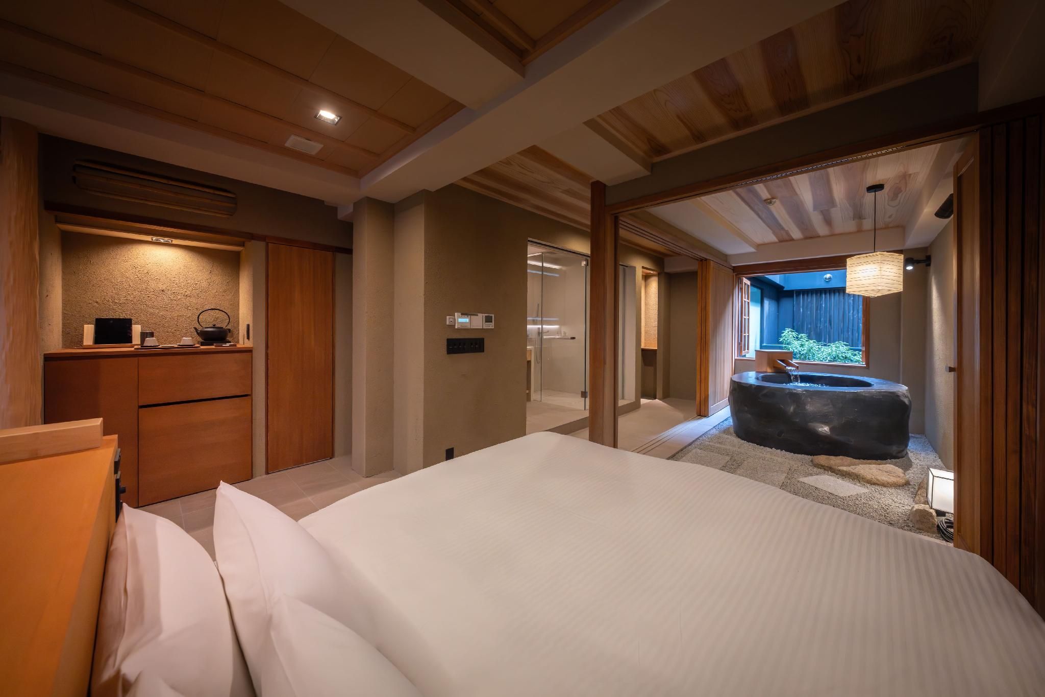 King Room B