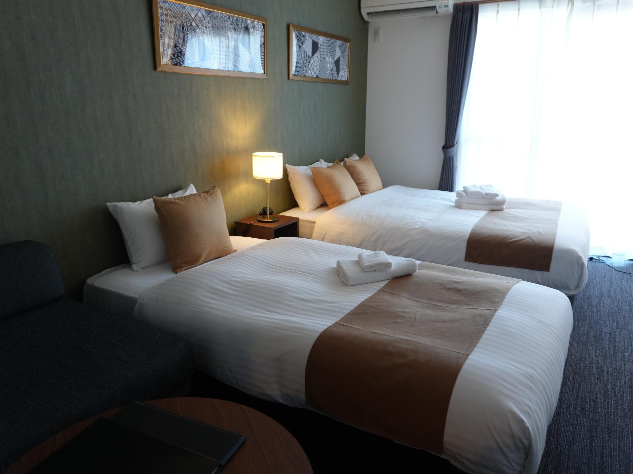 Fourth Room B for 4 People Non-Smoking