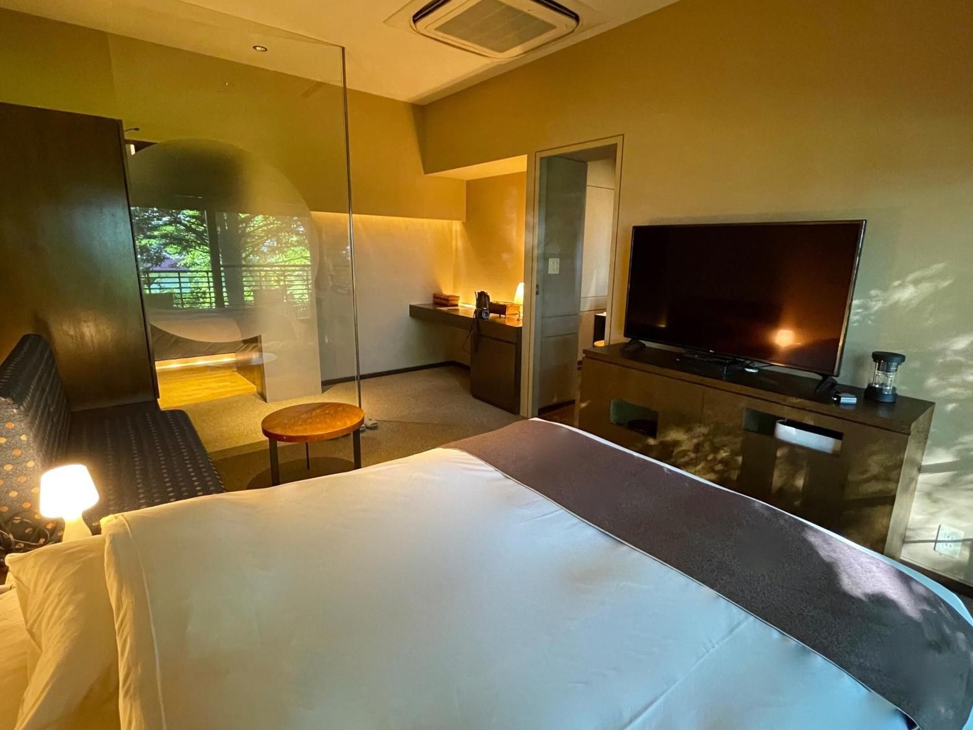 Double Room with Hot Tub - Non-Smoking