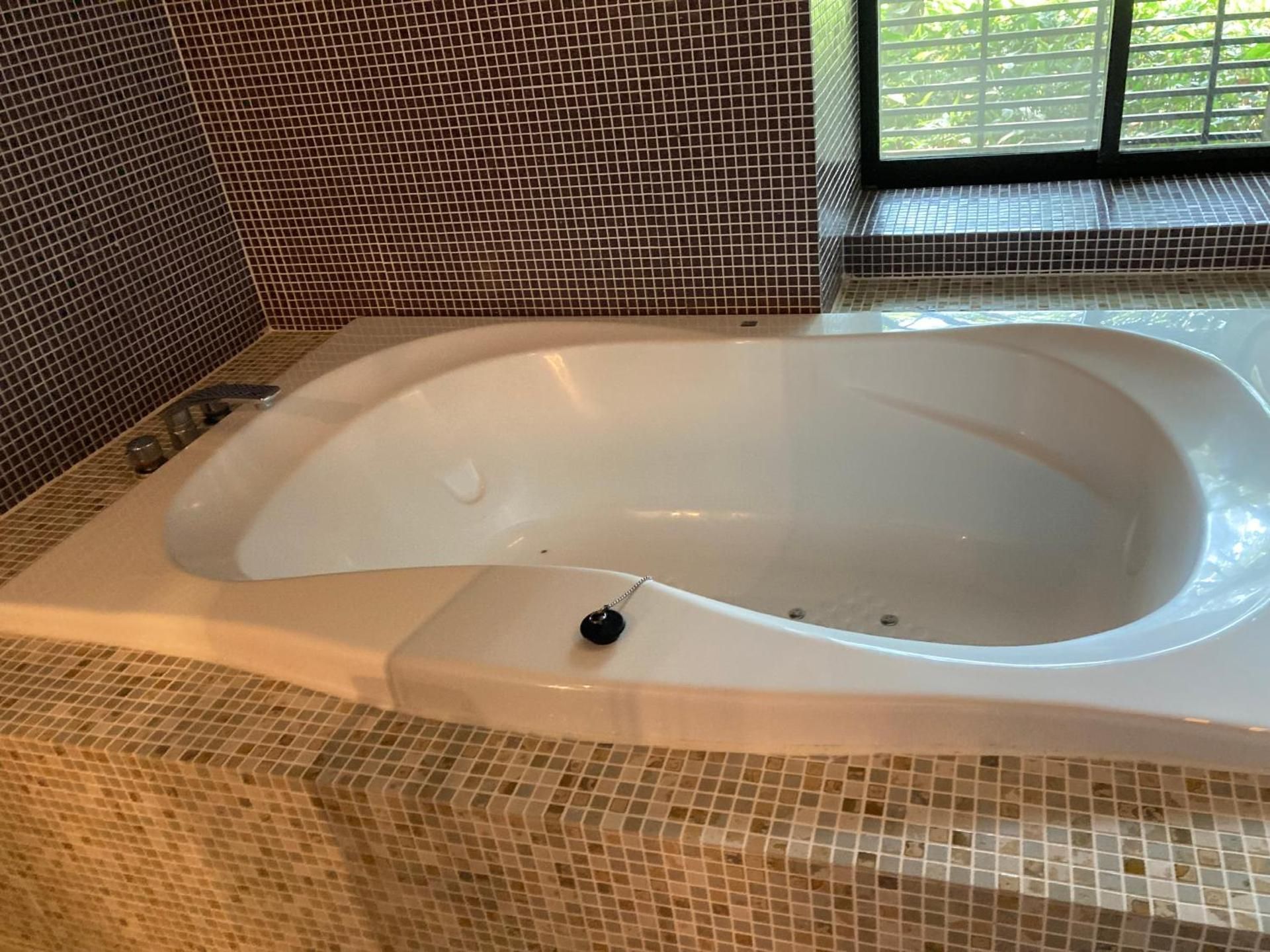 Deluxe Room with Jacuzzi