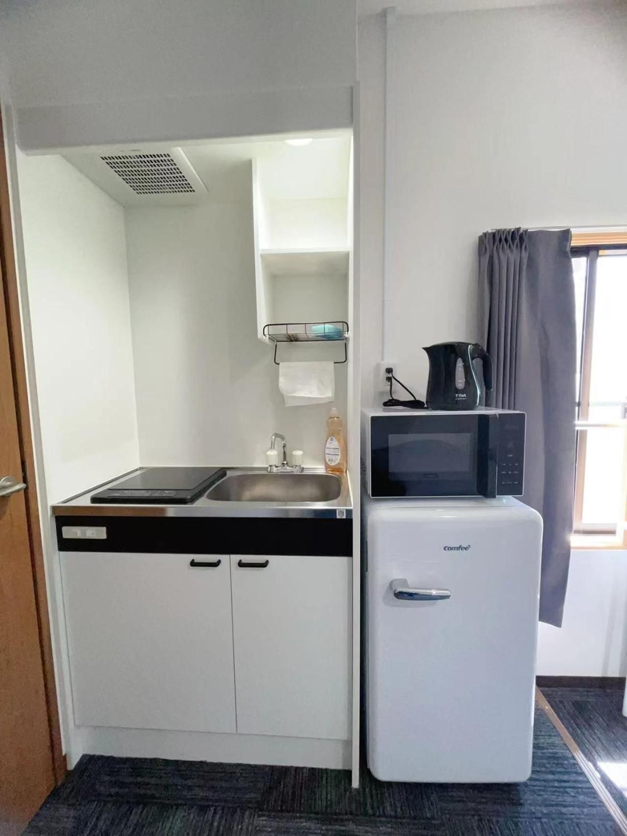 Deluxe Room (2 Adults + 1 Child)