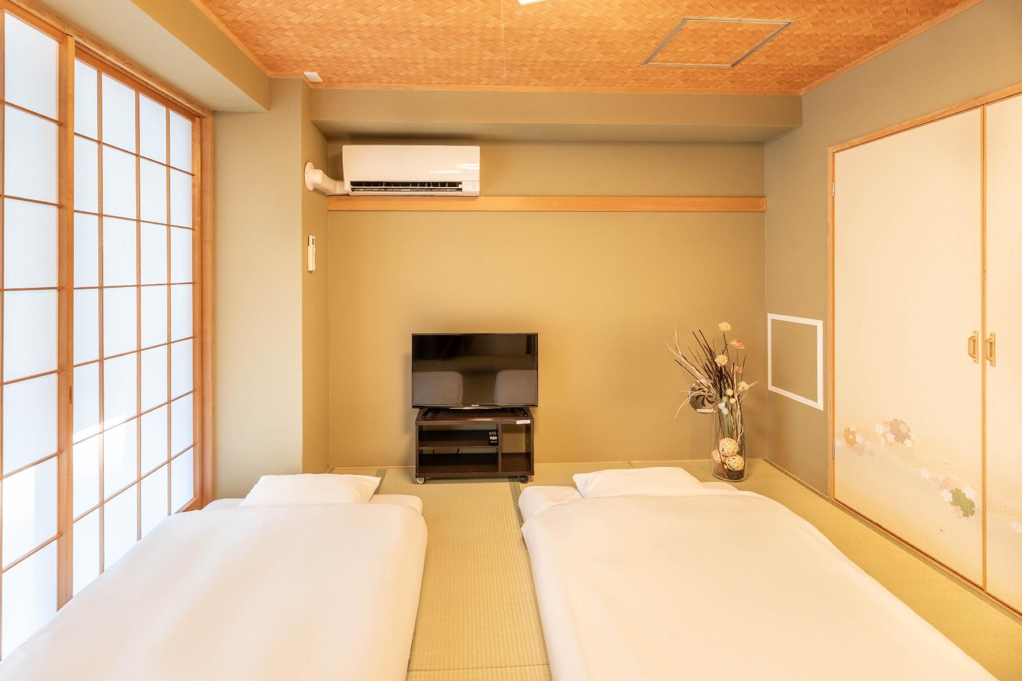 Japanese-Style Room