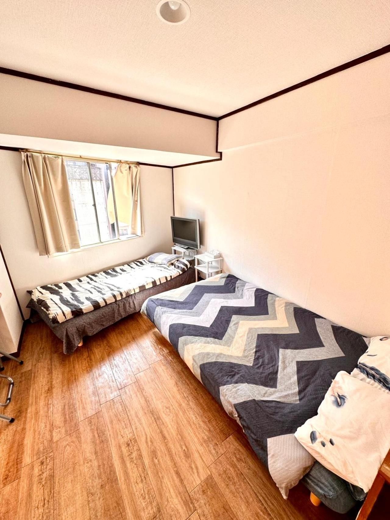 Apartment with Shower