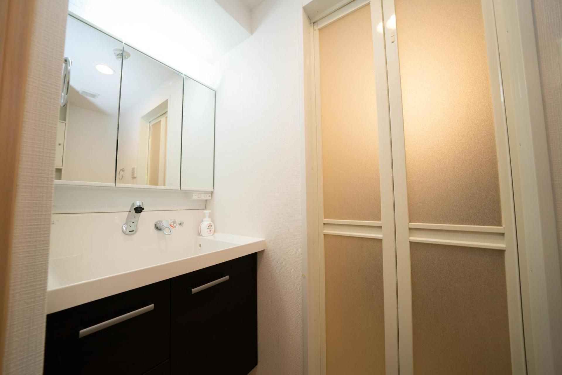 shinjuku1 Studio with Balcony 3