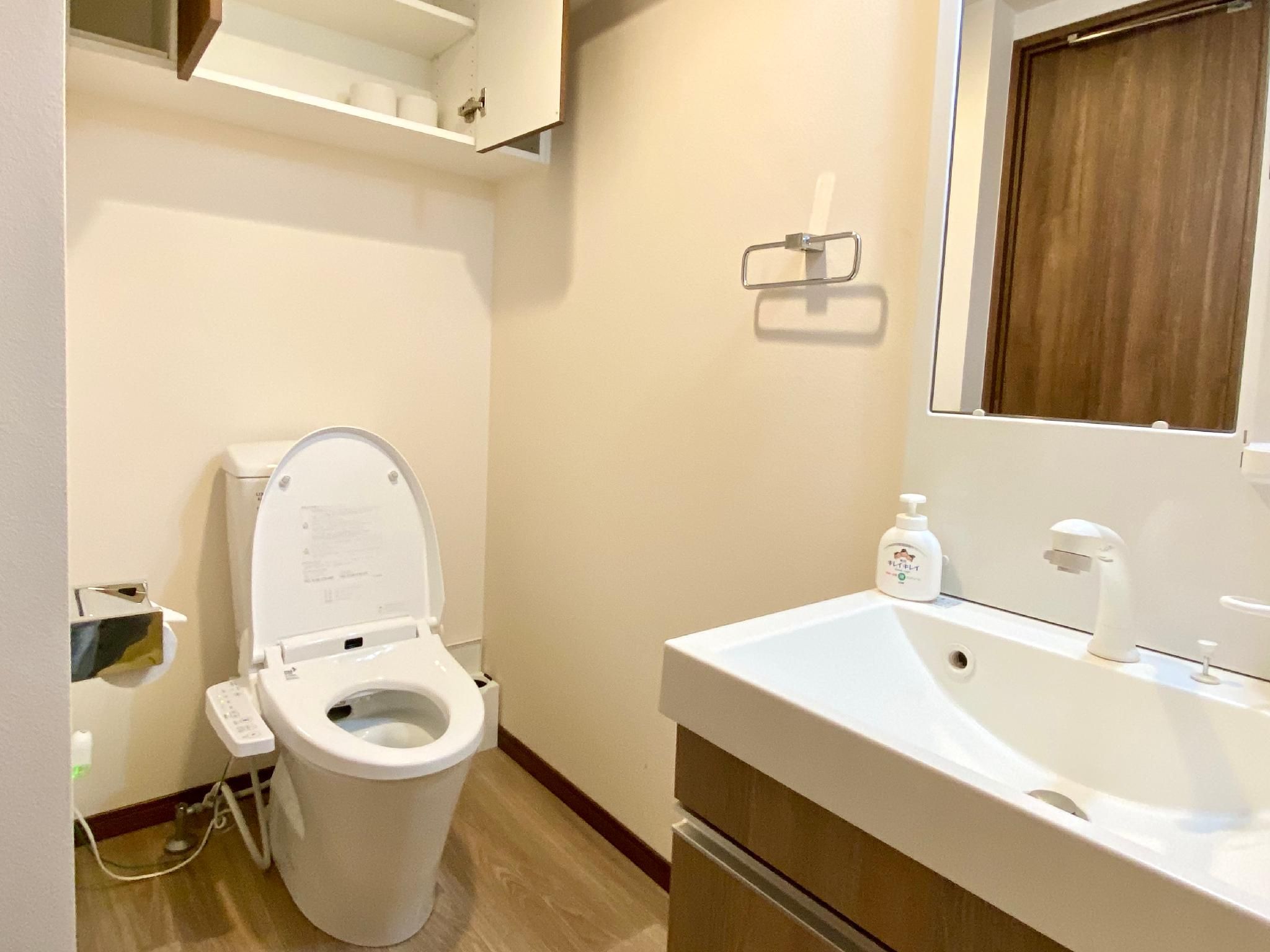Room 8