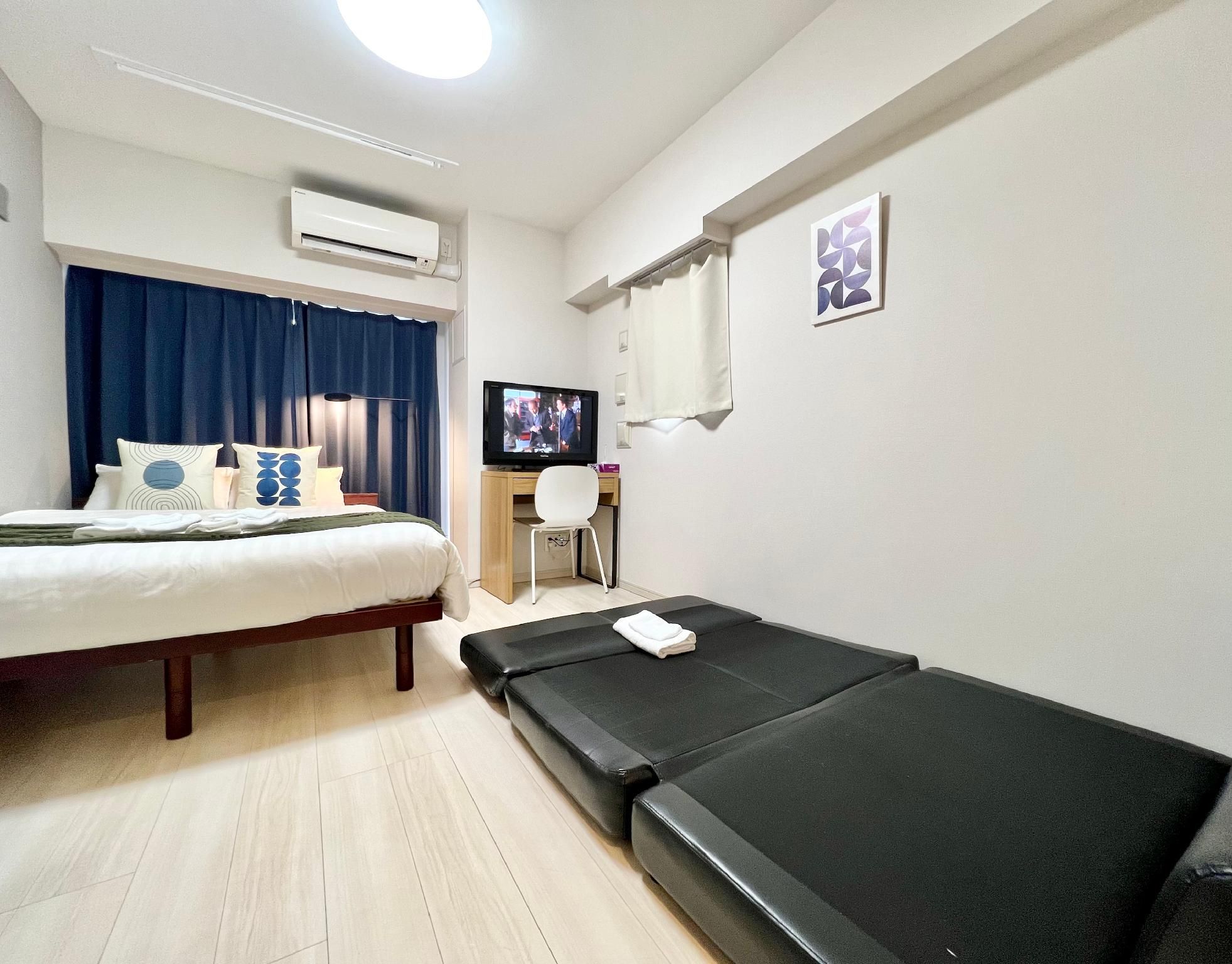 Room 804