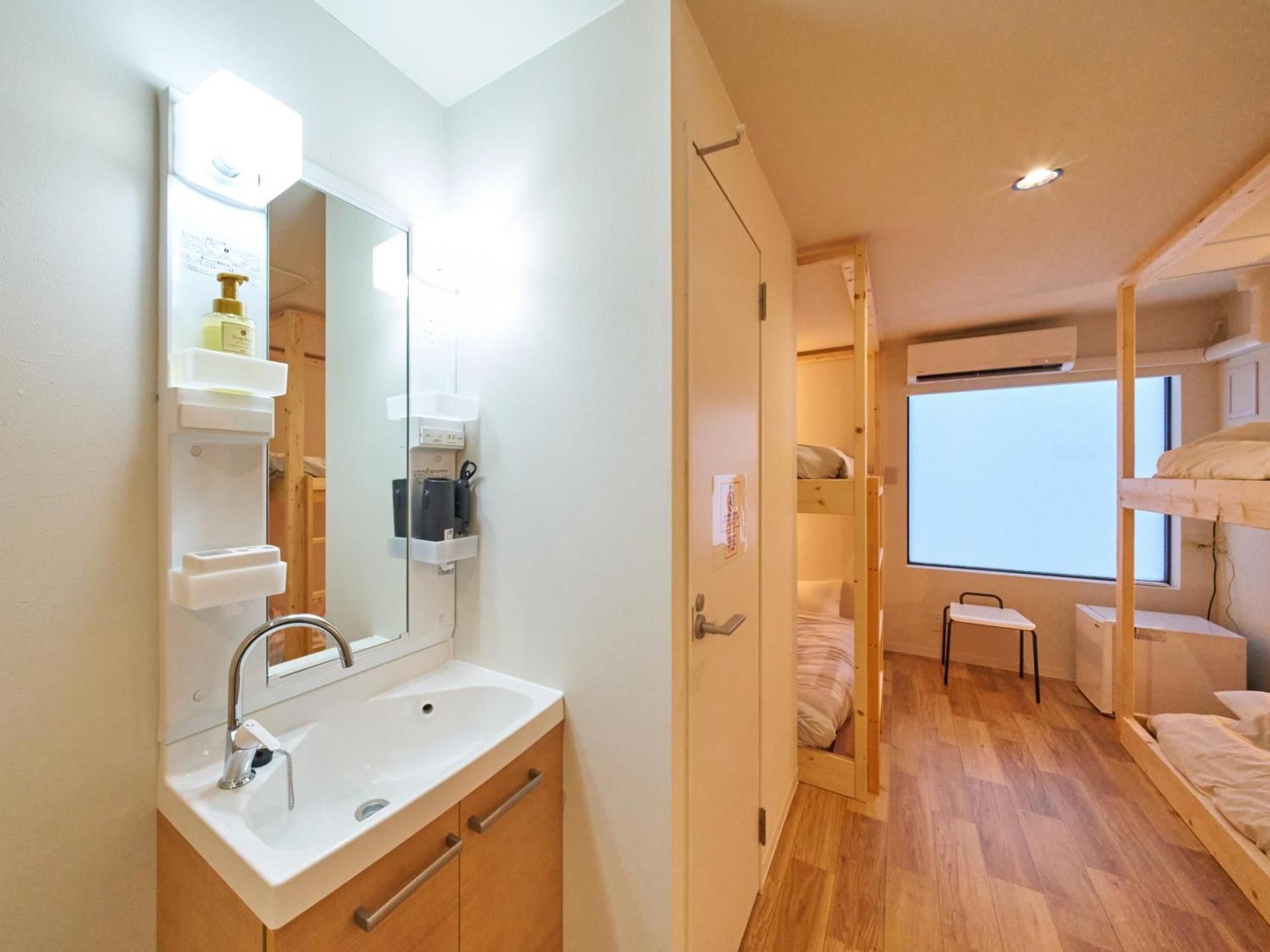 Quadruple Room with Private Bathroom