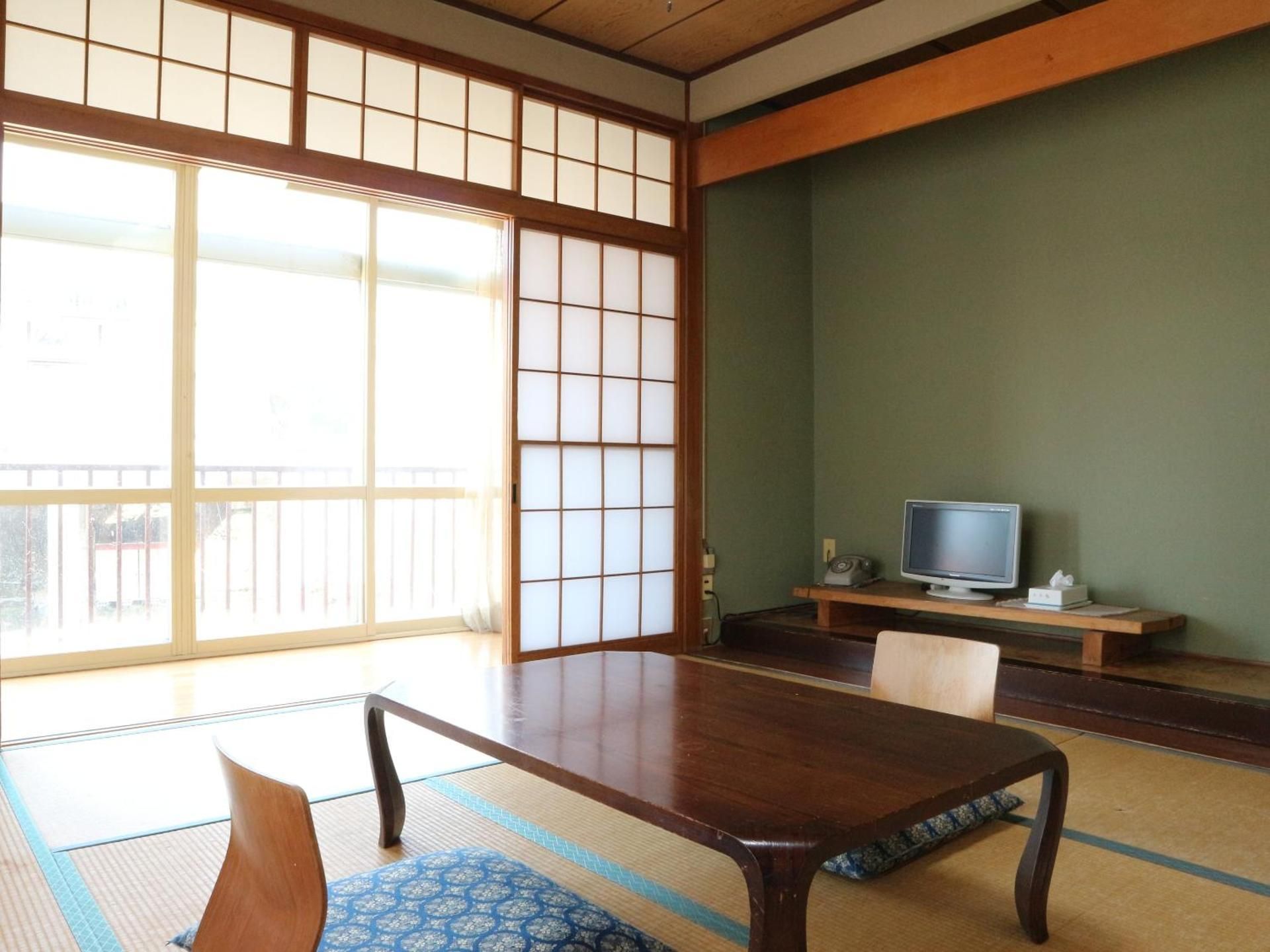 Triple Room with Shared Bathroom