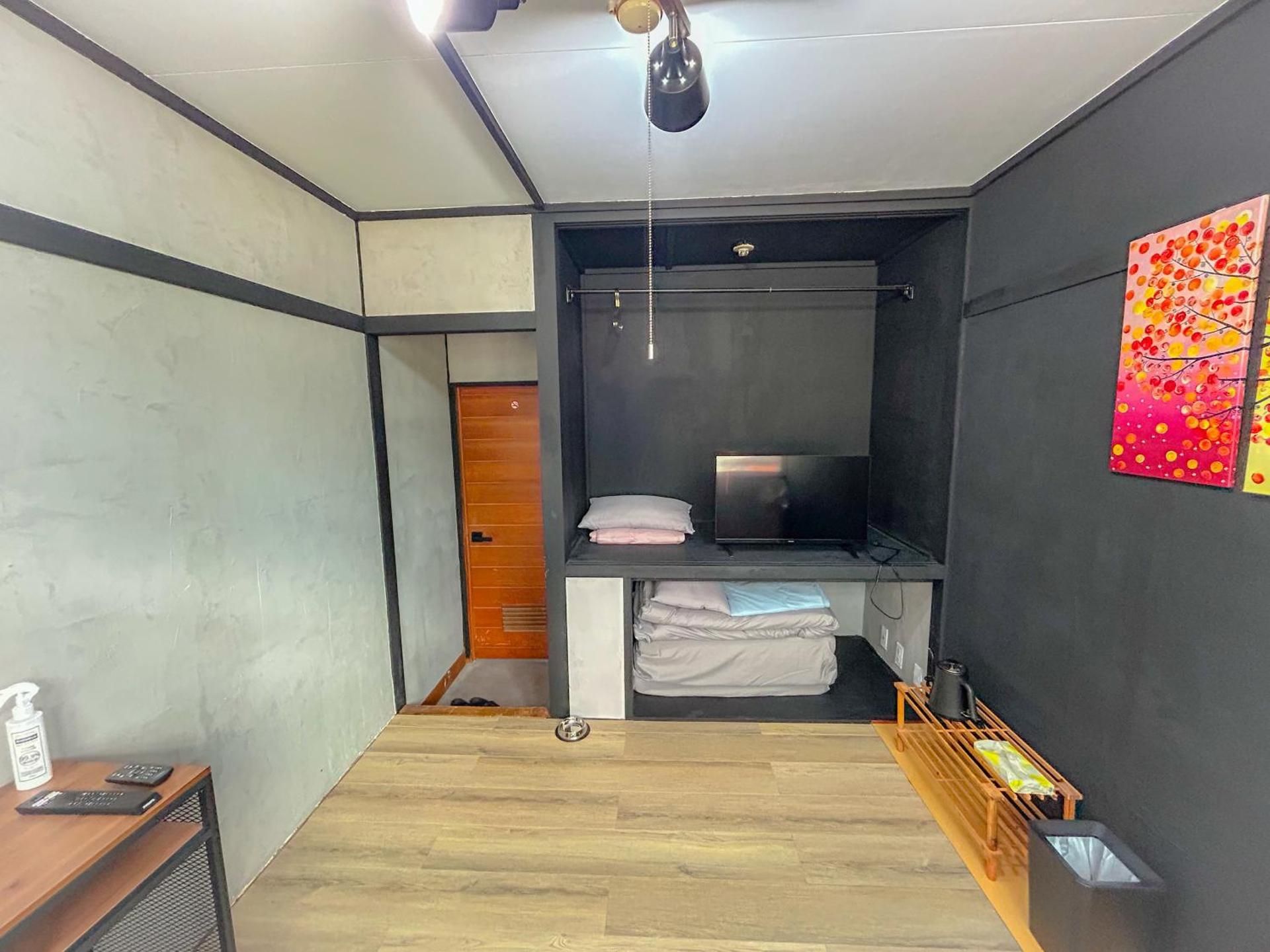 Single Room with Shared Shower and Toilet