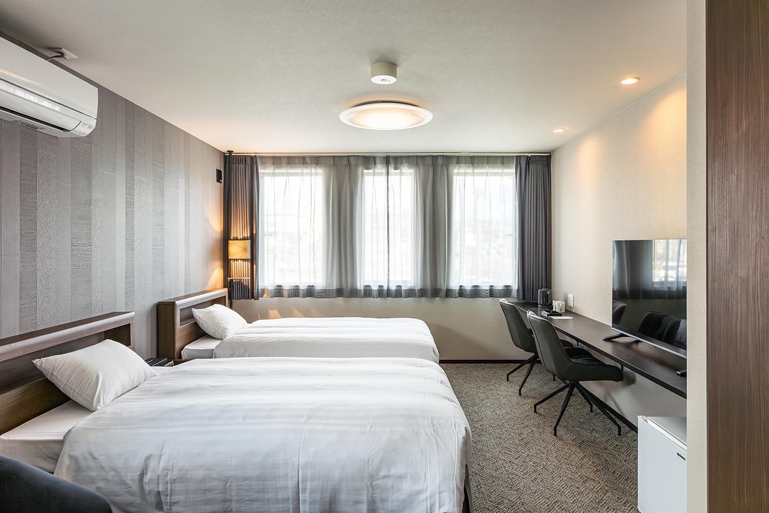 Large Twin Room
