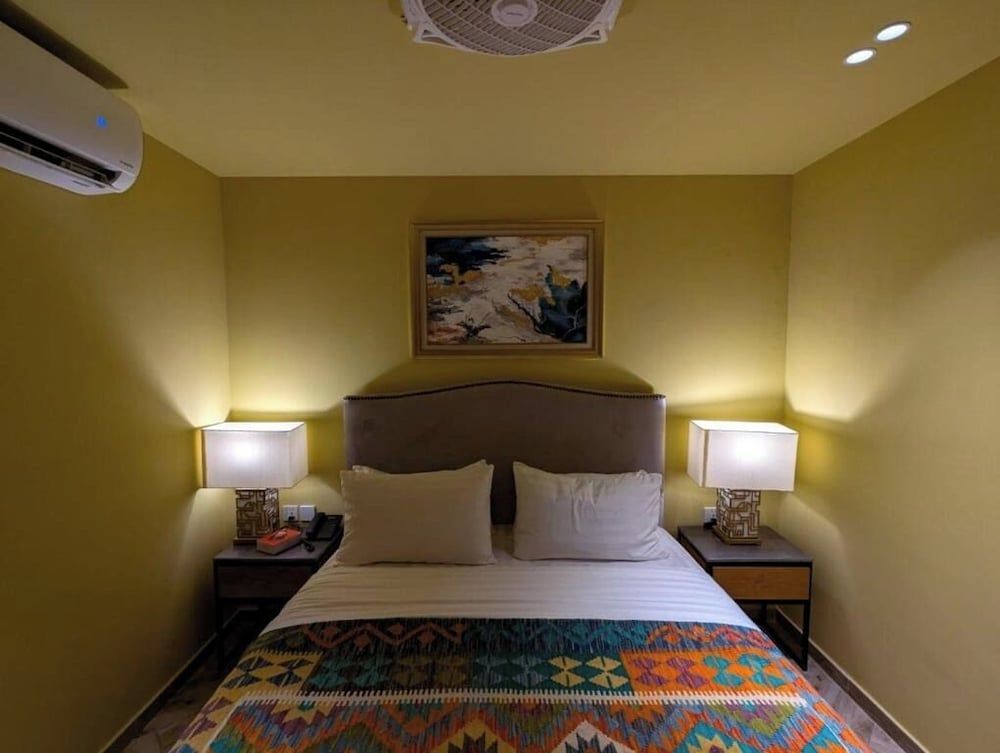 The LC Hotel Deluxe Double Room, City View 2