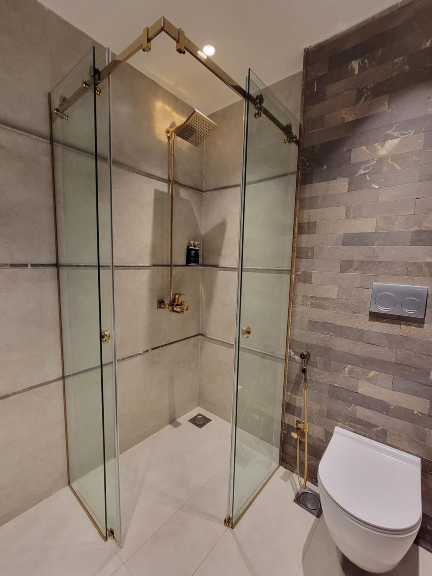 Apartment with City View