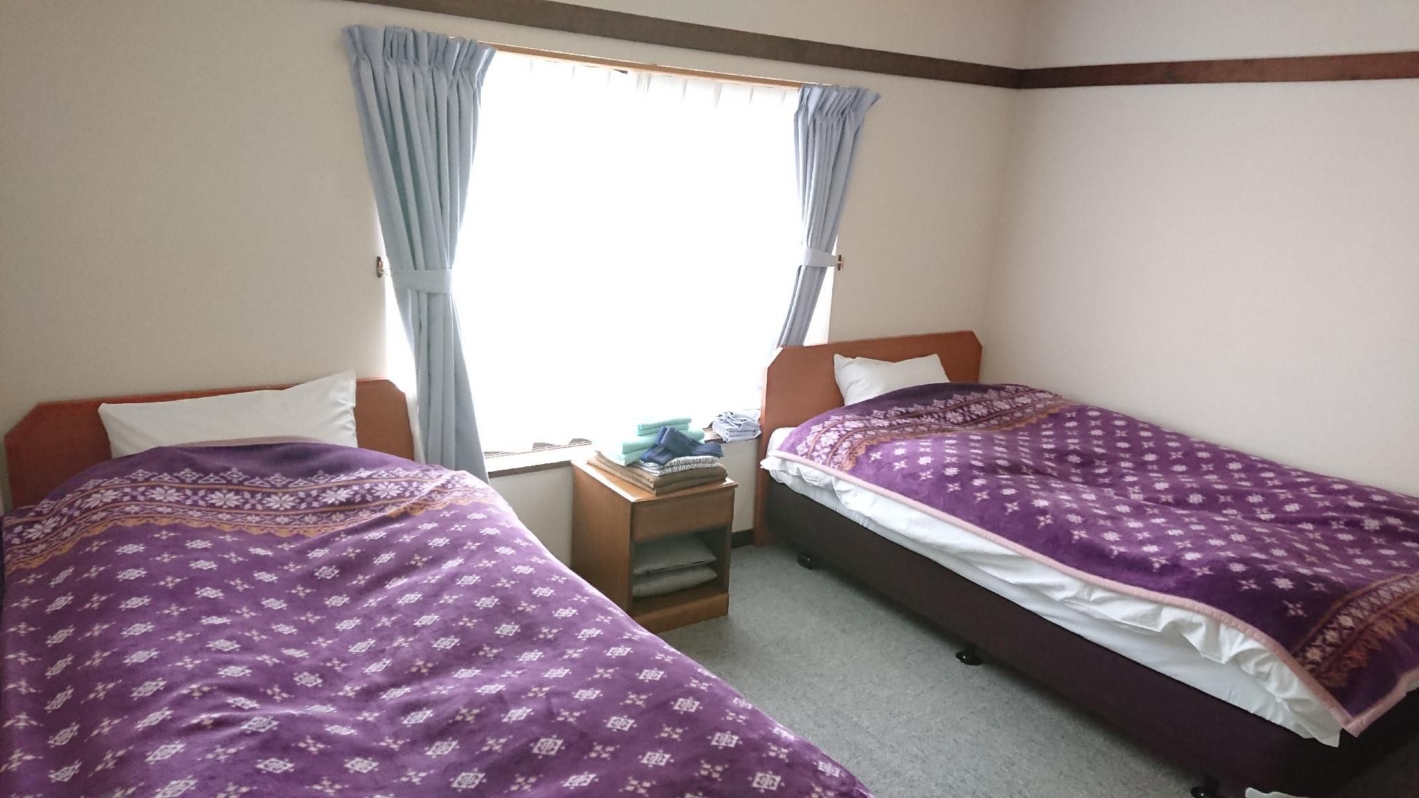 Twin Room with Shared Bathroom