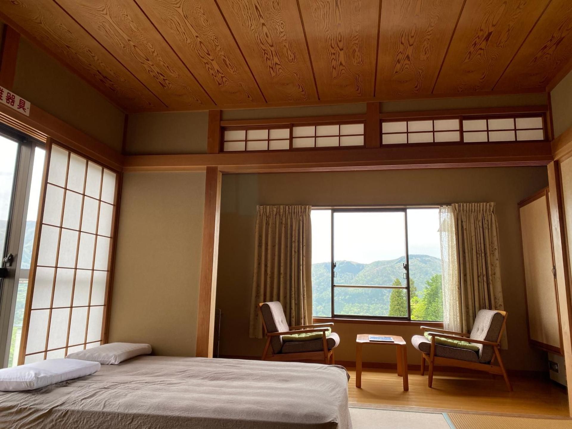 Japanese-Style Quadruple Room