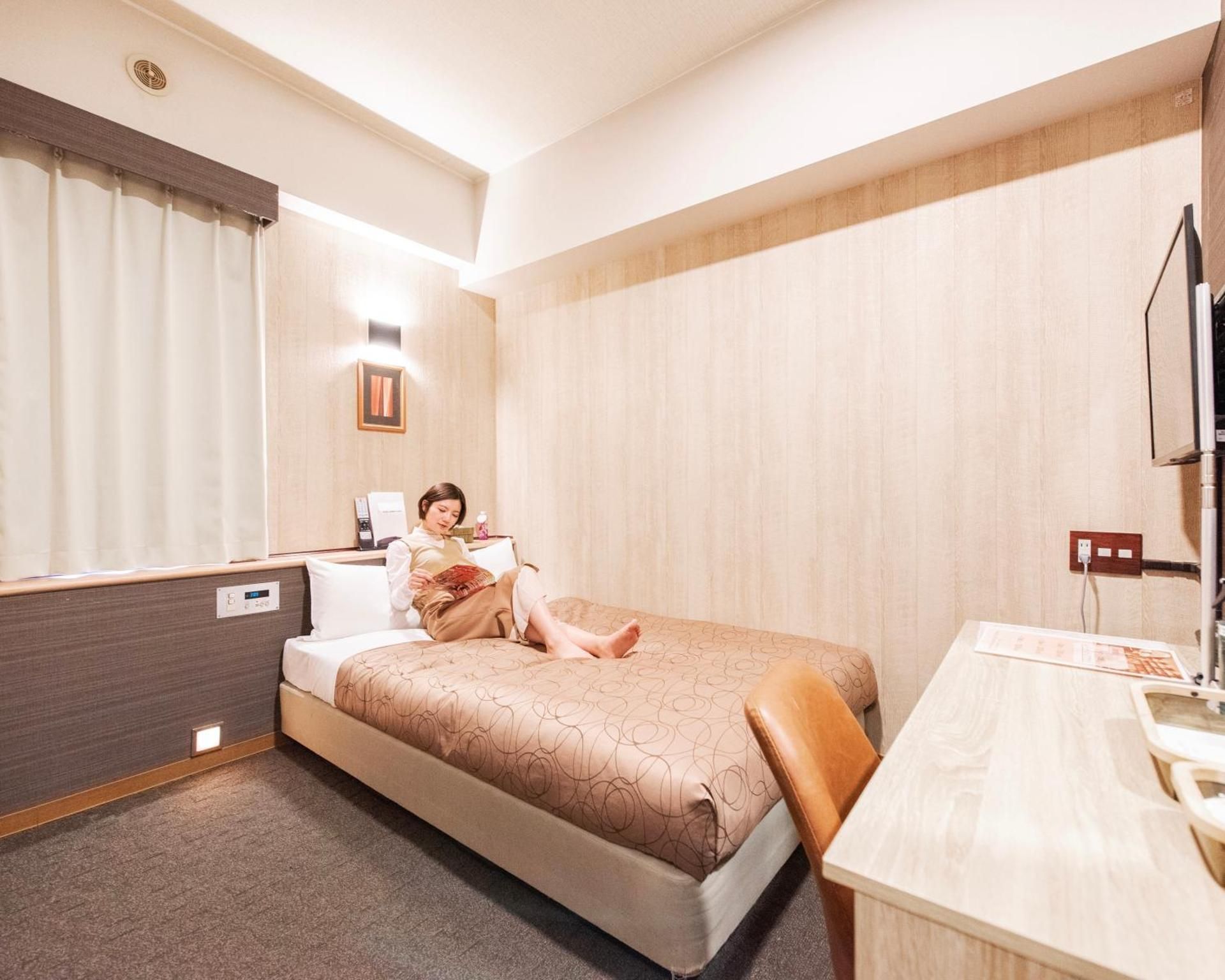 Double Room with Small Double Bed - Non-Smoking - Late Check-In 22:00