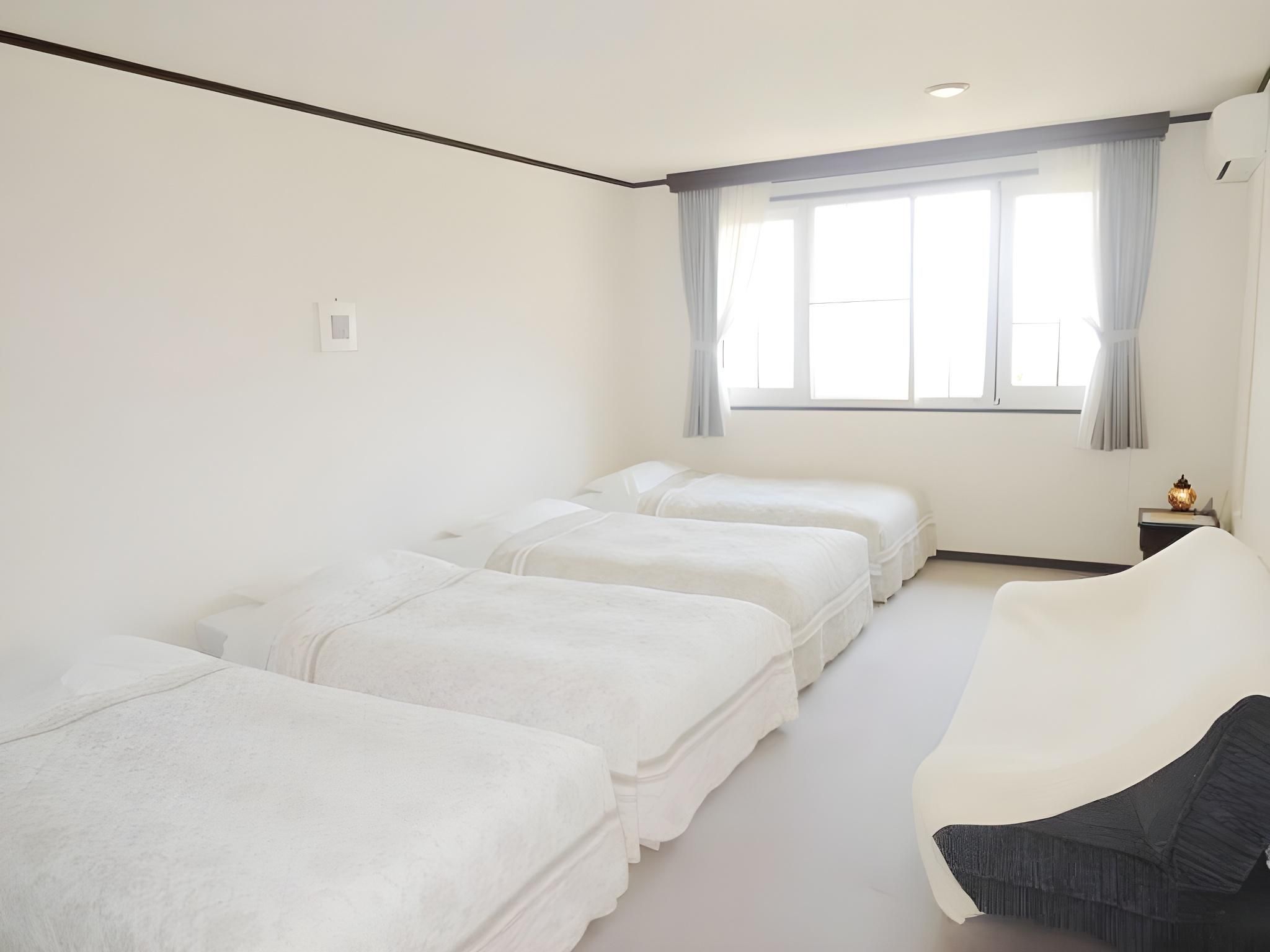 4 Bed Room