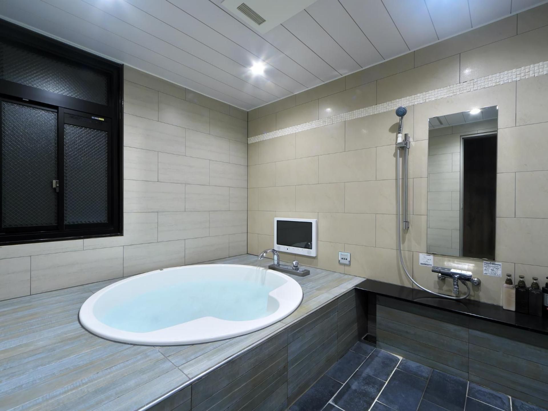 SUITE ROOM【SMOKING】for 4 Adults