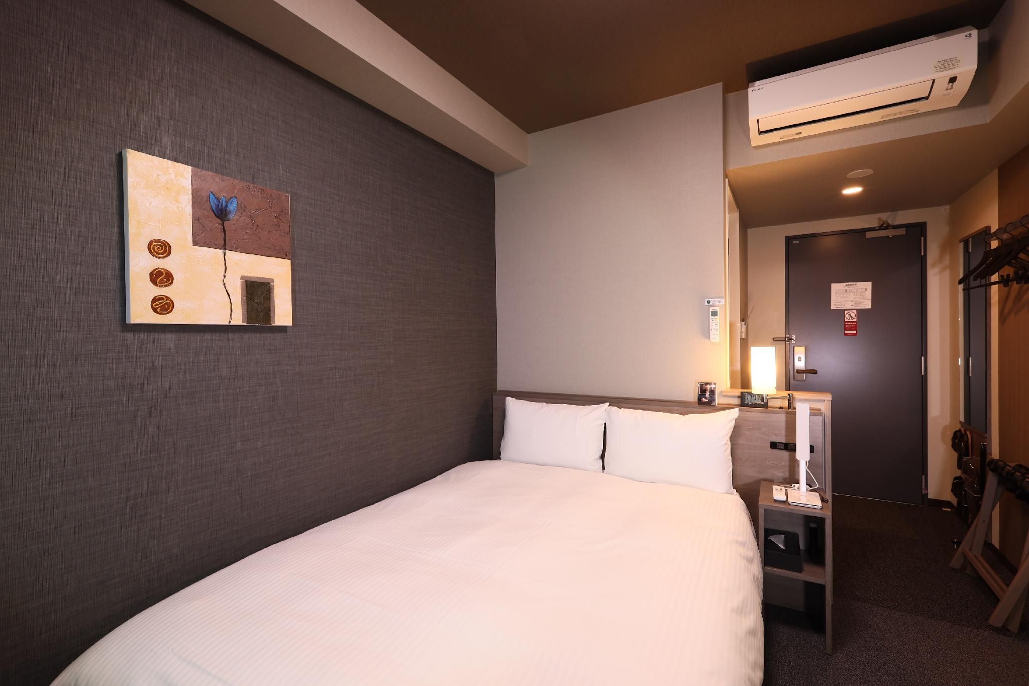 Semi-Double Room - Smoking, Electronic Cigarettes Only
