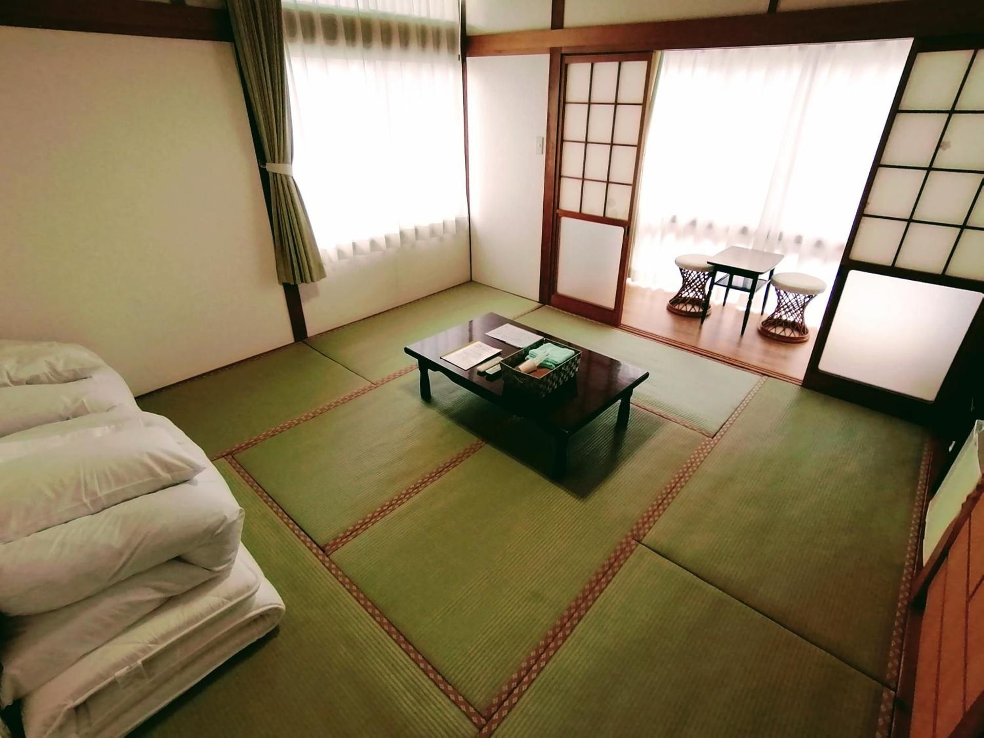 Japanese-Style Family Room