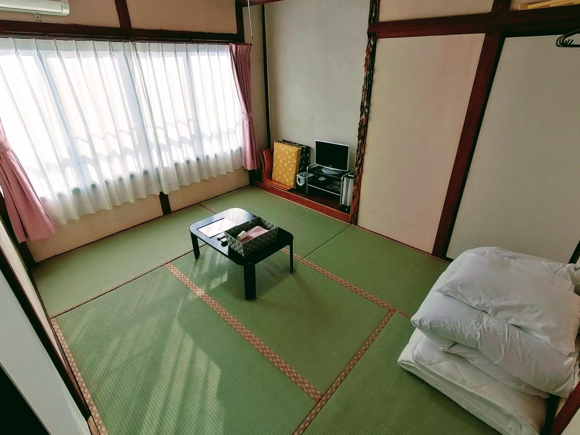 Budget Japanese-Style Room with Shared Shower and Toilet