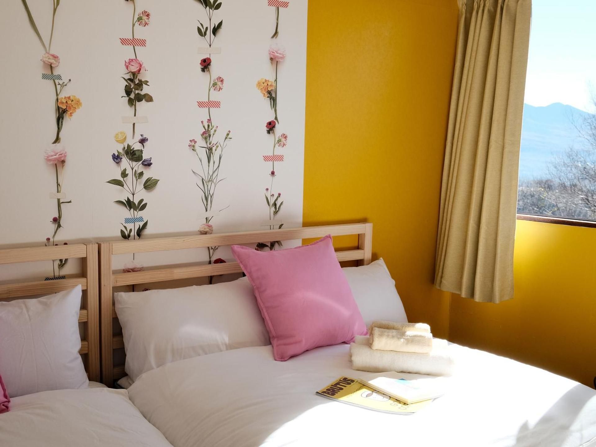 Twin Room with Mountain View