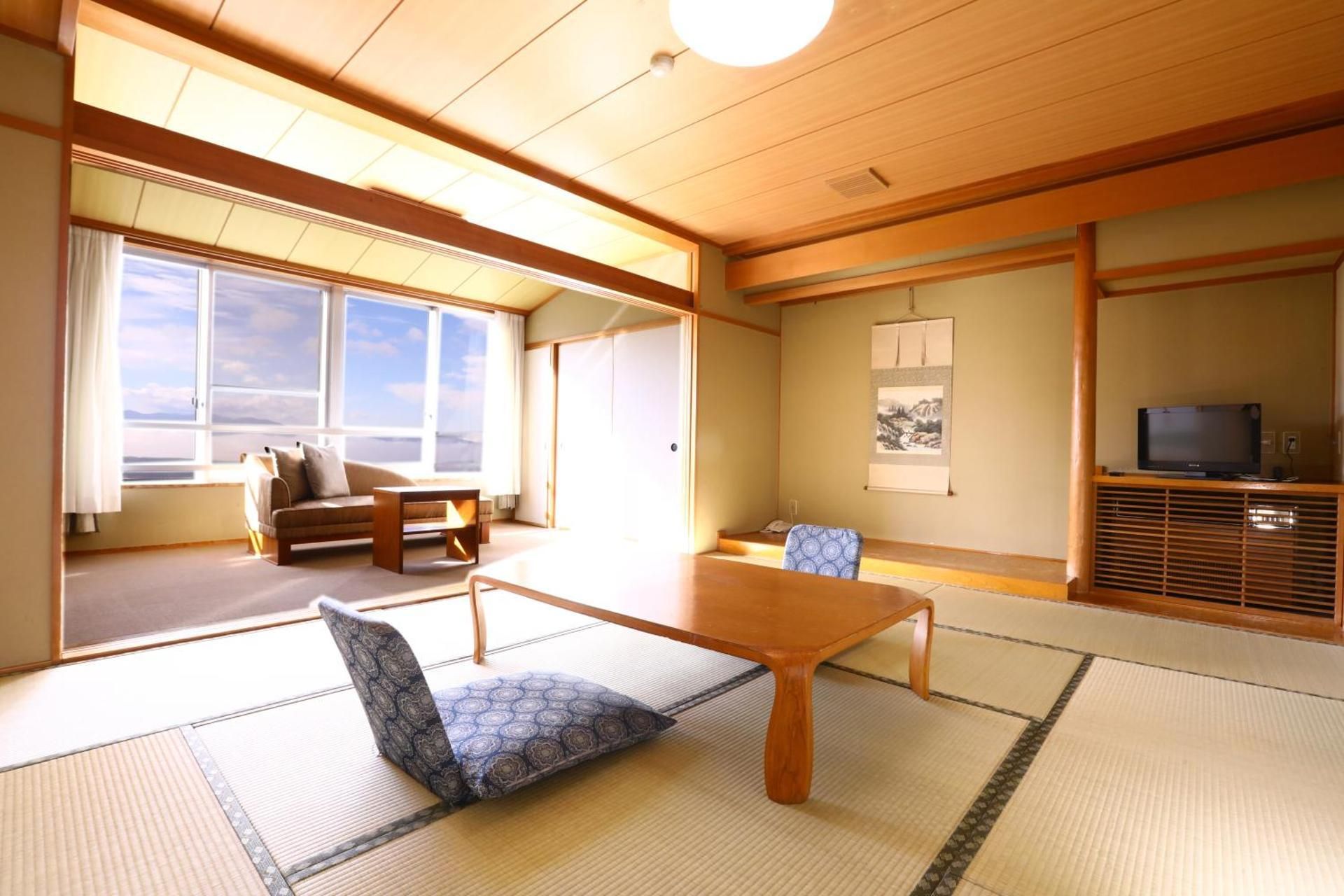 Quadruple Room with Mountain View