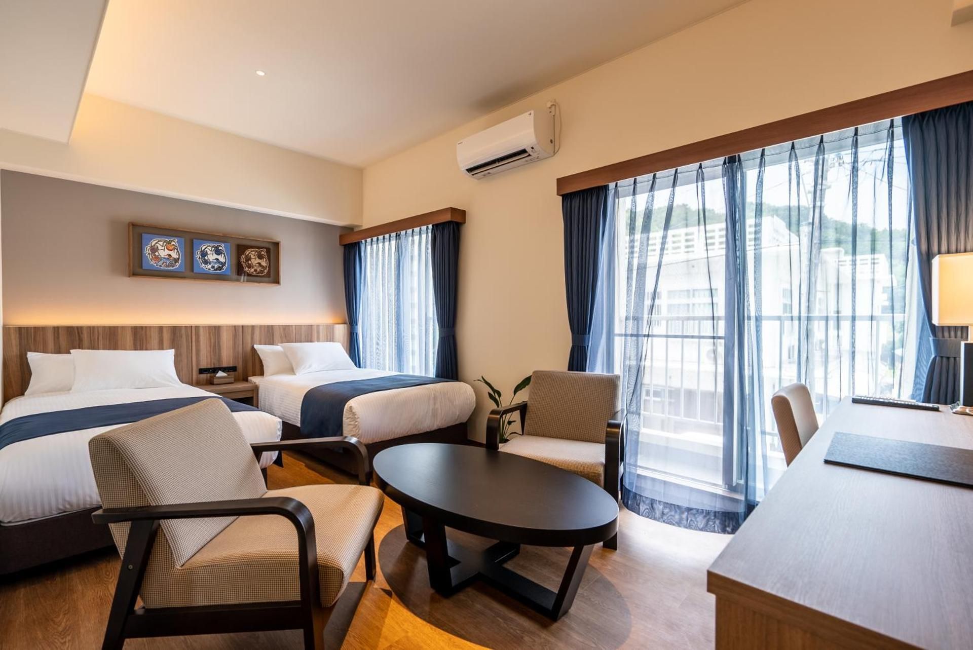 Standard Twin Room with Mountain View
