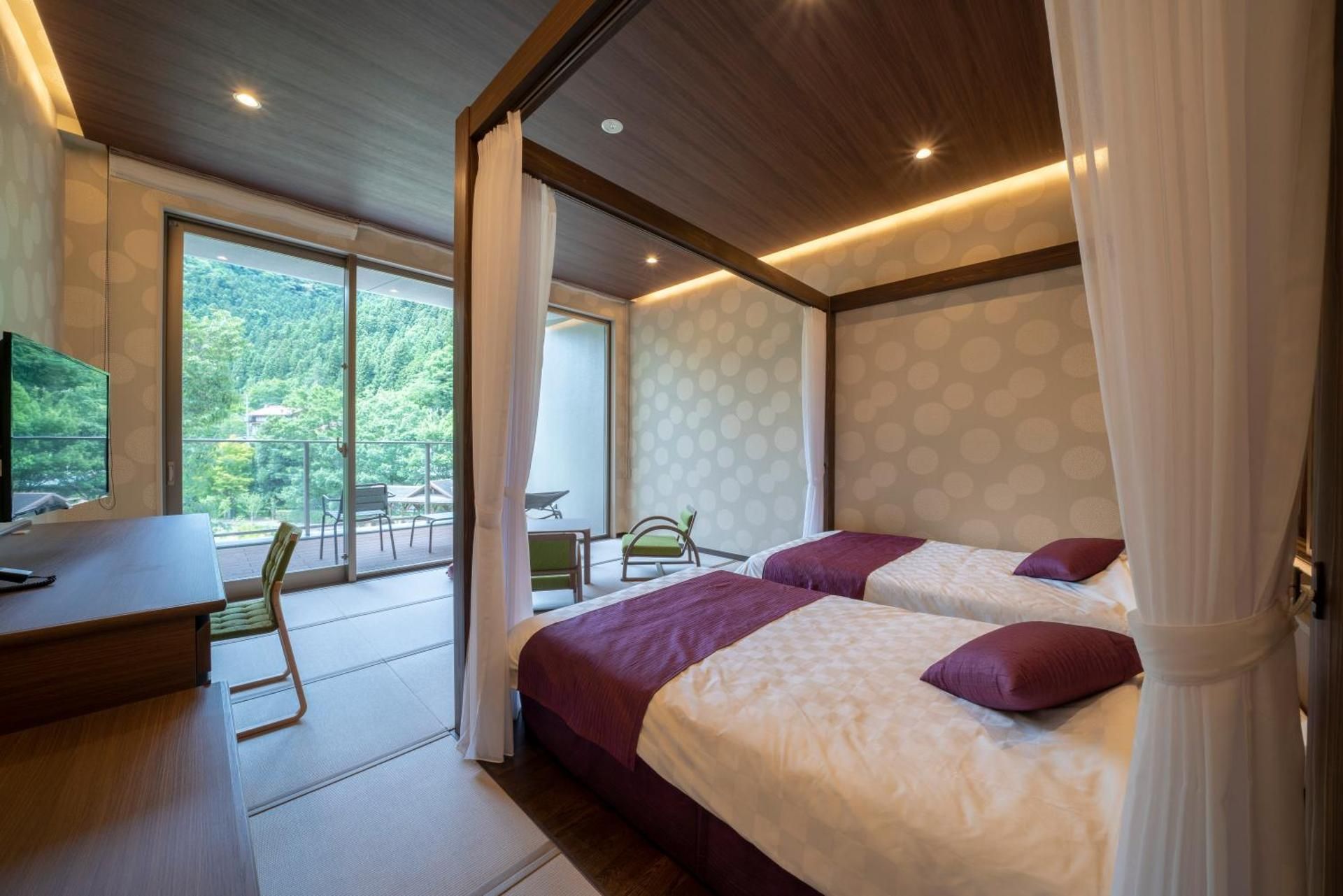 Superior Twin Room with Tatami Area - Non-Smoking
