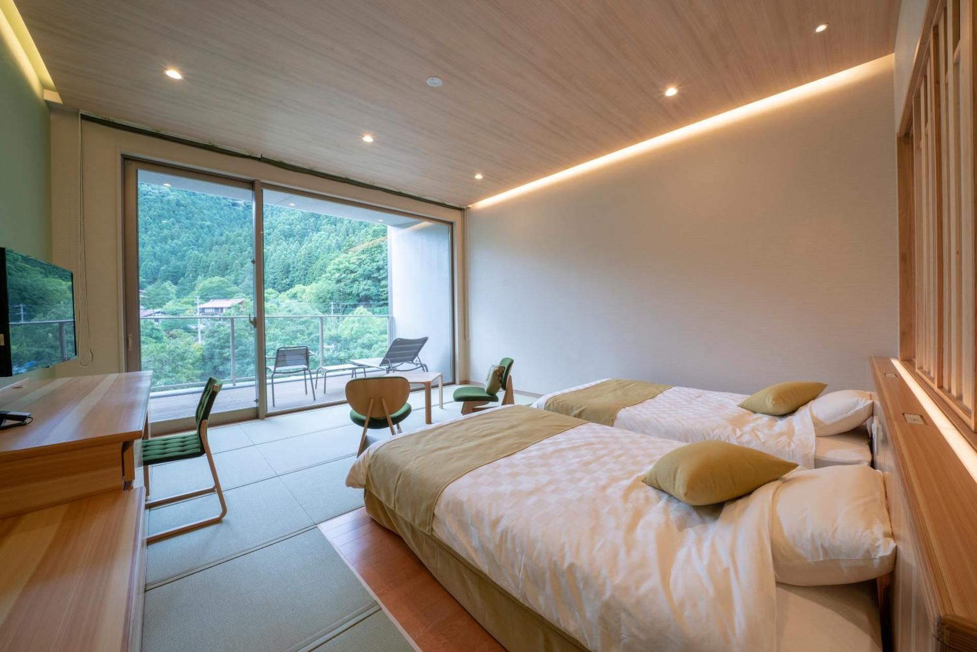 Superior Twin Room with Tatami Area - Non-Smoking