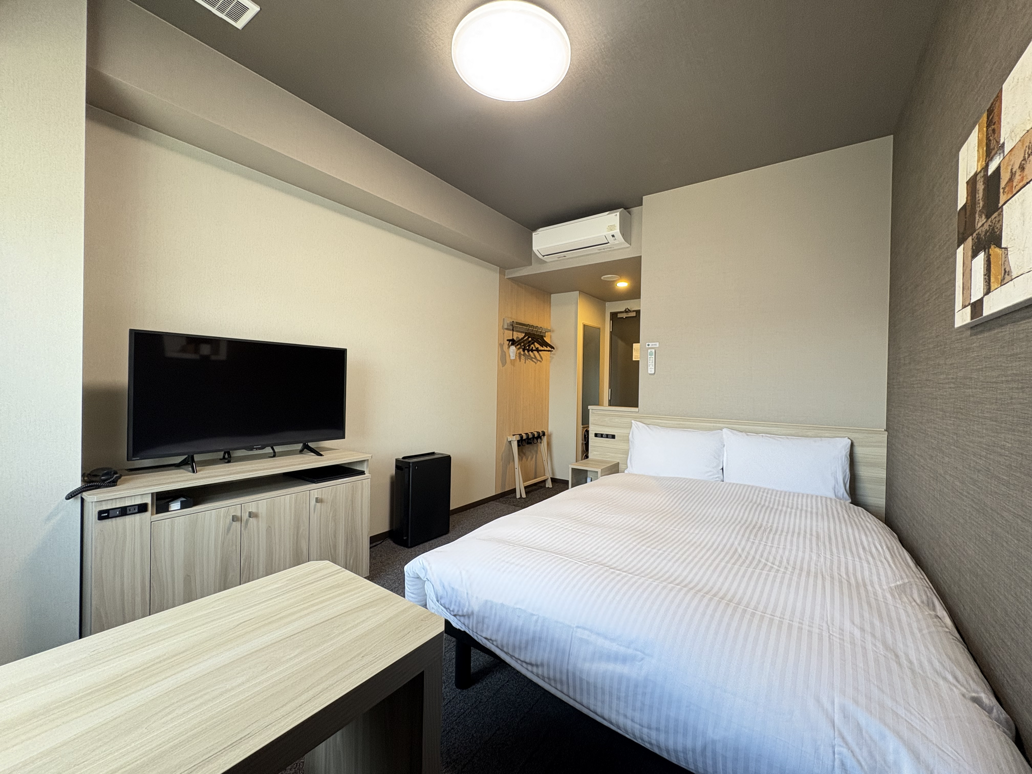 Semi-Double Room - Smoking, Electronic Cigarettes Only