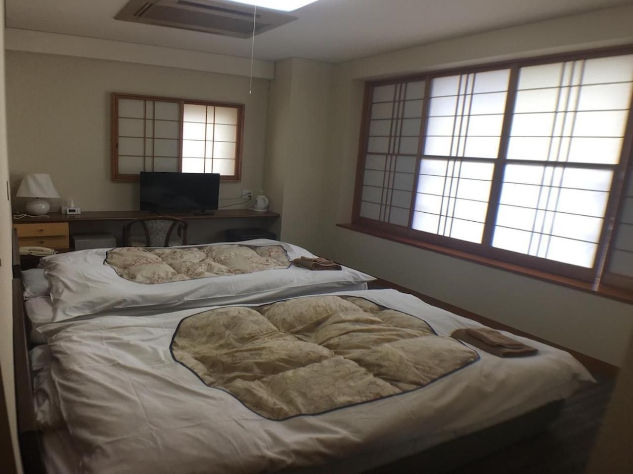 Twin Room - Non-Smoking