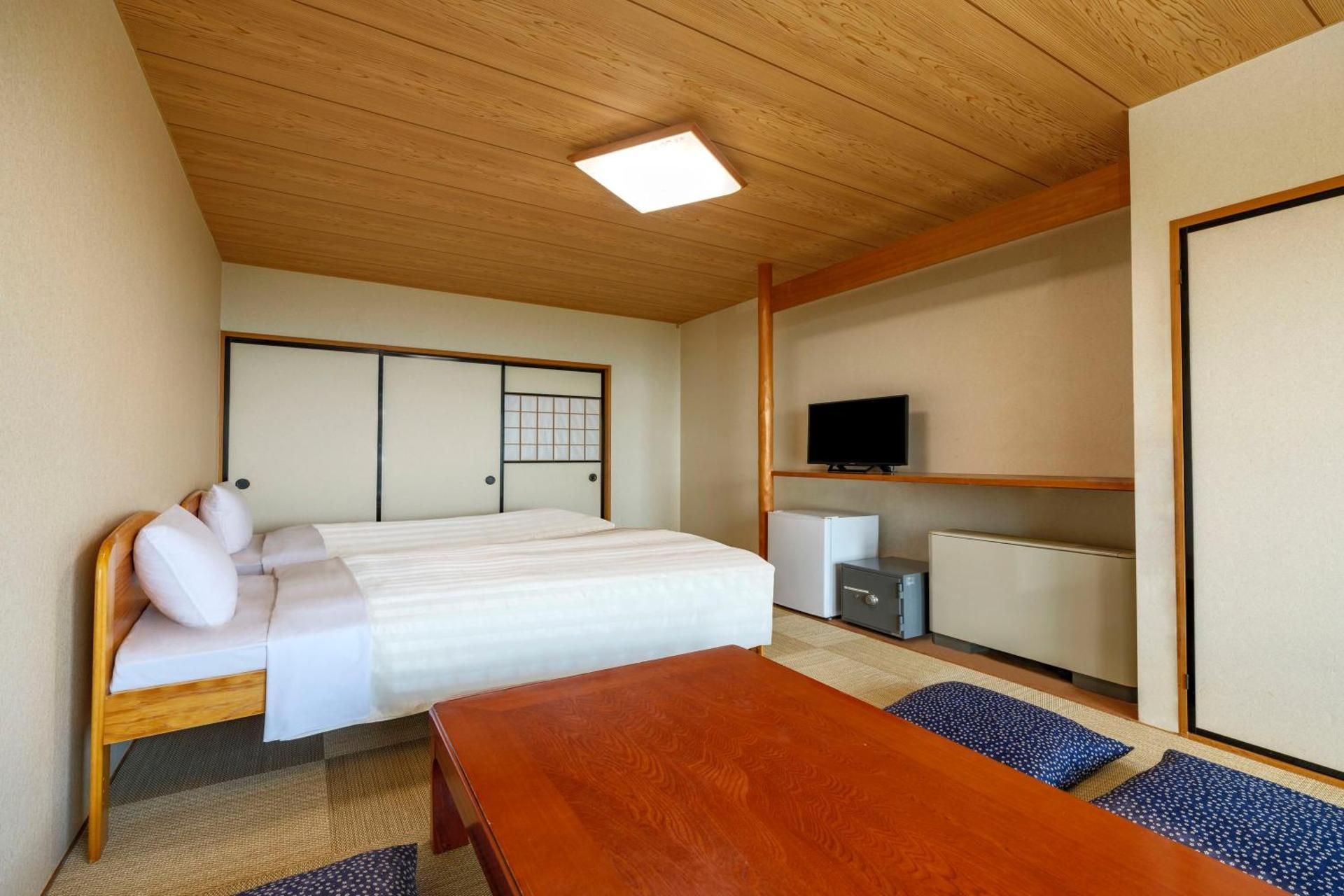 Japanese Style Room 10 Tatami with 2 Beds