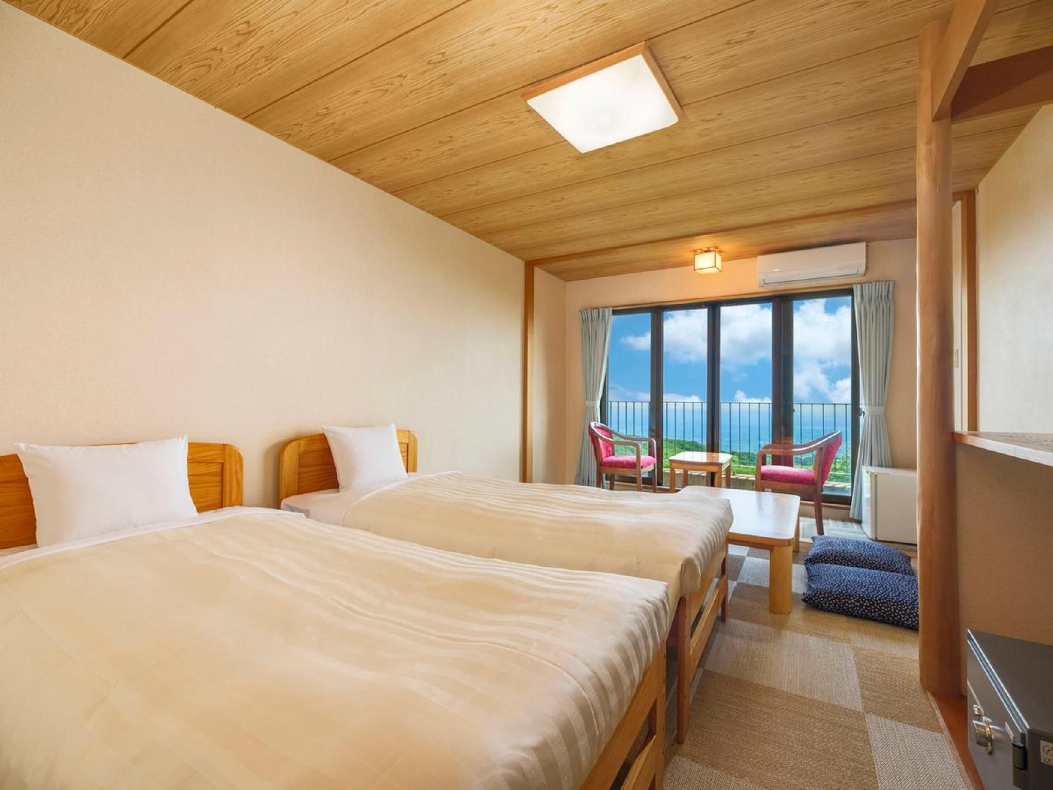 Accessible Room with Private Bathroom - Non-Smoking